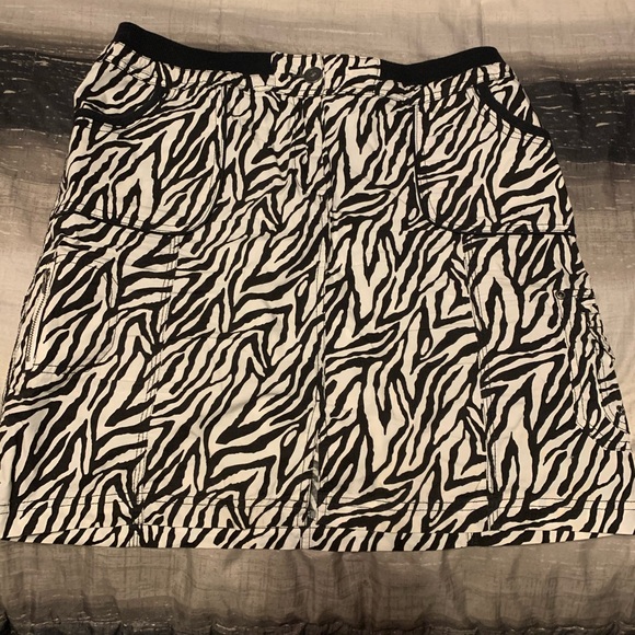 Chico’s size 1.5 skirt - Picture 1 of 3